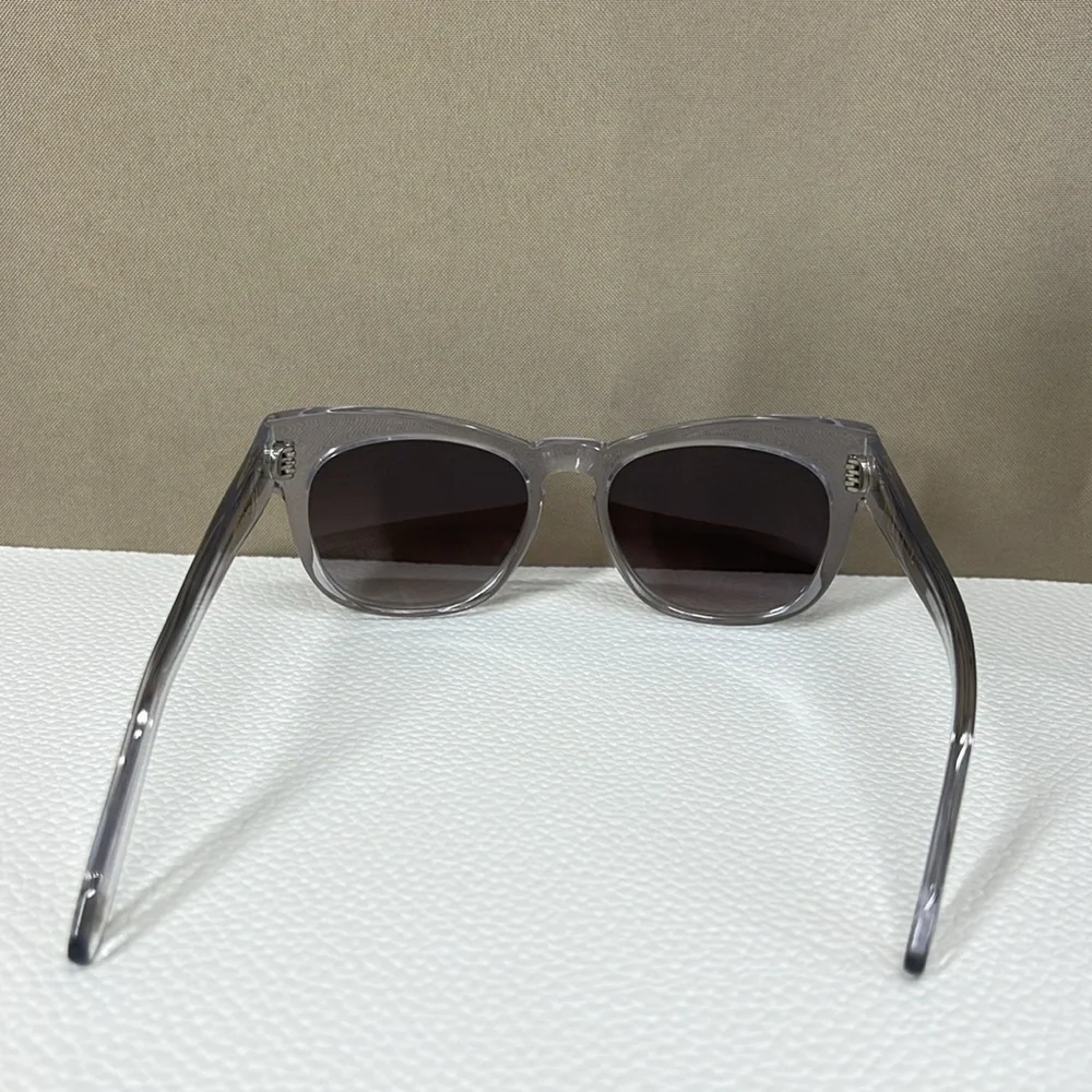 WILDFOX couture gray sunglasses
